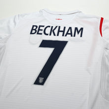 Load image into Gallery viewer, 2005/07 Beckham #7 England Vintage Umbro Home Football Shirt (L) WC 200610
