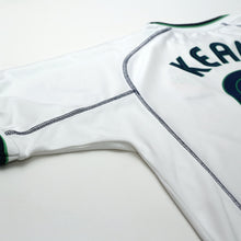 Load image into Gallery viewer, 2001/02 Keane #6 Ireland Vintage Umbro Away Football Shirt (XL)13

