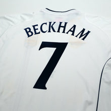Load image into Gallery viewer, 2001/03 Beckham #7 England Vintage Umbro Home Greece Football Shirt (XL)10

