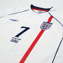 Load image into Gallery viewer, 2001/03 Beckham #7 England Vintage Umbro Home Greece Football Shirt (XL)4
