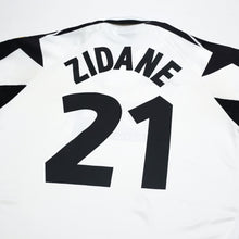 Load image into Gallery viewer, 1998/99 Zidane #21 Juventus Vintage Kappa Away Football Shirt (L)9
