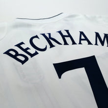 Load image into Gallery viewer, 2001/03 BECKHAM #7 England Vintage Umbro Home Greece Football Shirt (L)14
