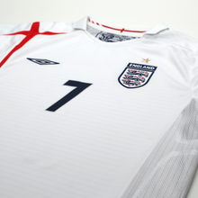 Load image into Gallery viewer, 2005/07 Beckham #7 England Vintage Umbro Home Football Shirt (L) WC 20064
