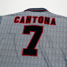 Load image into Gallery viewer, 1995/96 Cantona #7 Manchester United Vintage Umbro Away Football Shirt (M)9
