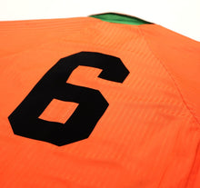 Load image into Gallery viewer, 1997/98 KEANE #6 Ireland Vintage Umbro Away Football Shirt (L)
