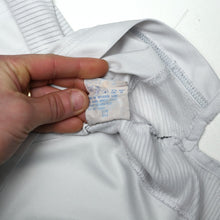 Load image into Gallery viewer, 1999/01 England Vintage Umbro Home Football Shirt (M) Euro 200012
