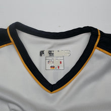 Load image into Gallery viewer, 2001/03 Gerrard #17 Liverpool Vintage Reebok Away Football Shirt (L)12

