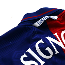Load image into Gallery viewer, 2000/01 Signori #10 Bologna Vintage Umbro Home Football Shirt (M)17

