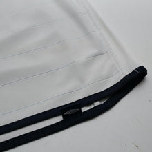 Load image into Gallery viewer, 2003/05 Gerrard #4 England Vintage Umbro Home Football Shirt (L) EURO 200412
