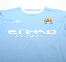 Load image into Gallery viewer, 2010/11 BALOTELLI #45 Manchester City Vintage Umbro Football Shirt (L)
