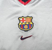 Load image into Gallery viewer, 1998/01 BARCELONA Vintage Nike Away Football Shirt (S)
