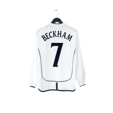 Load image into Gallery viewer, 2001/03 BECKHAM #7 England Vintage Umbro L/S Home Greece Football Shirt (S)1
