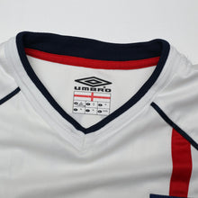 Load image into Gallery viewer, 2001/03 Beckham #7 England Vintage Umbro Home Greece Football Shirt (XL)14
