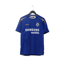 Load image into Gallery viewer, 2005/06 Lampard #8 Chelsea Vintage Umbro Centenary UCL Home Football Shirt (M)1

