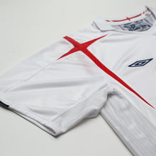 Load image into Gallery viewer, 2005/07 Beckham #7 England Vintage Umbro Home Football Shirt (XL) World Cup 2006
