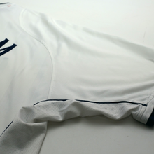 Load image into Gallery viewer, 2001/03 Beckham #7 England Vintage Umbro Home Greece Football Shirt (XL)14
