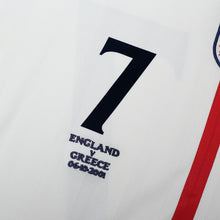 Load image into Gallery viewer, 2001/03 Beckham #7 England Vintage Umbro Home Greece Football Shirt (L)5
