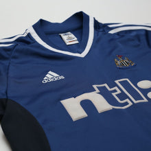 Load image into Gallery viewer, 2001/02 Robert #32 Newcastle United Vintage adidas Away Football Shirt (S)5
