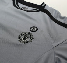 Load image into Gallery viewer, 2001/02 BARTHEZ #1 Manchester United Vintage Umbro L/S GK Football Shirt (S)
