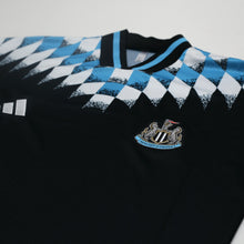 Load image into Gallery viewer, 2026/27 Newcastle United Retro adidas Stadium Jersey Shirt (M)4
