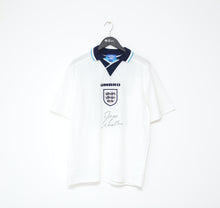 Load image into Gallery viewer, 1995/97 ANDERTON #11 England Vintage Umbro BNWOT Football Shirt (L) Euro 96 SIGNED
