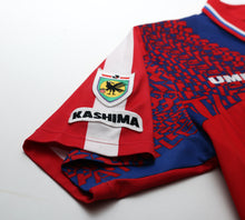 Load image into Gallery viewer, 1996/98 KASHIMA ANTLERS Vintage Umbro Home Football Shirt (M) J League
