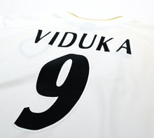 Load image into Gallery viewer, 2000/02 VIDUKA #9 Leeds United Vintage Nike Home UCL Football Shirt Jersey (S/M)
