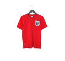 Load image into Gallery viewer, 1970 Bobby MOORE #6 England Vintage Umbro Away Football Shirt (S/M) West Ham Utd
