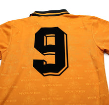 Load image into Gallery viewer, 1995/96 BULL #9 Wolverhampton Wanderers Vintage Nutmeg Home Football Shirt (S)
