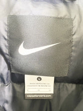 Load image into Gallery viewer, 2014/15 JUVENTUS Vintage Nike Padded Vest Gillet (L) Pogba, Pirlo, Tevez Era
