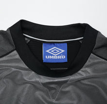 Load image into Gallery viewer, 1999/00 CHELSEA Vintage Umbro Football Training Shirt (L)
