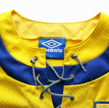 Load image into Gallery viewer, 1993/95 ZOLA #10 Parma Vintage Umbro Away Football Shirt Jersey (L) Italy
