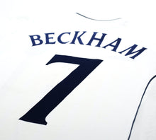 Load image into Gallery viewer, 2001/03 BECKHAM #7 England Vintage Umbro Home Greece Football Shirt (S) WC 2002
