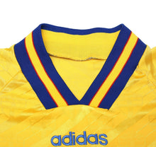 Load image into Gallery viewer, 1994/95 SWEDEN Vintage adidas WC 94 Home Football Shirt (L) Larsson Era
